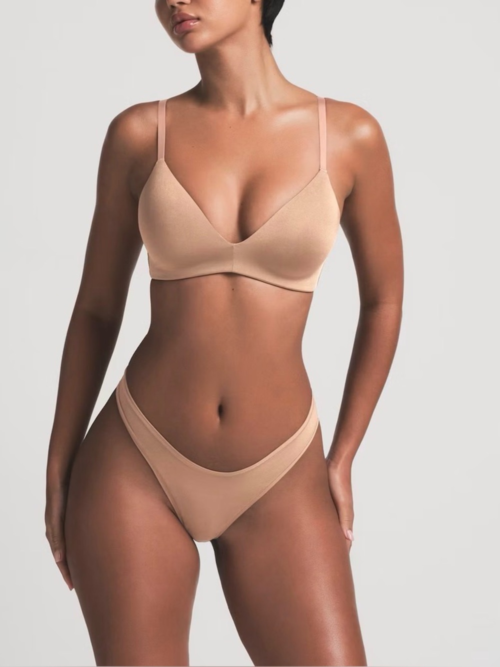 NWT Seamless Nude Wireless T-Shirt Bra & Bikini Set